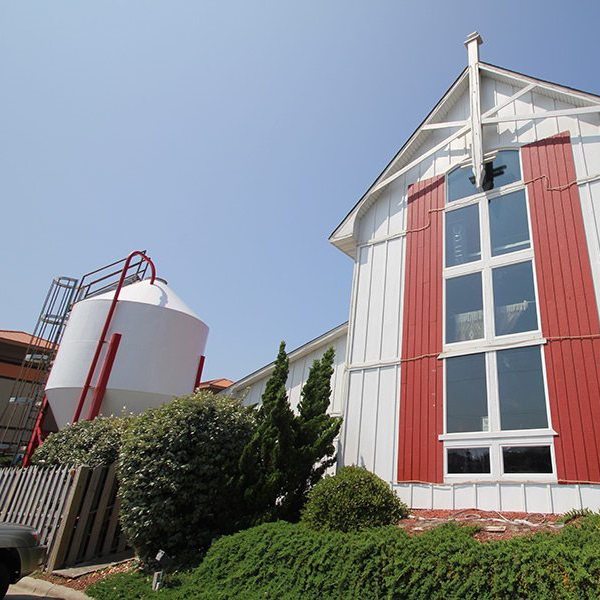 outer-banks-brewing-station-outside